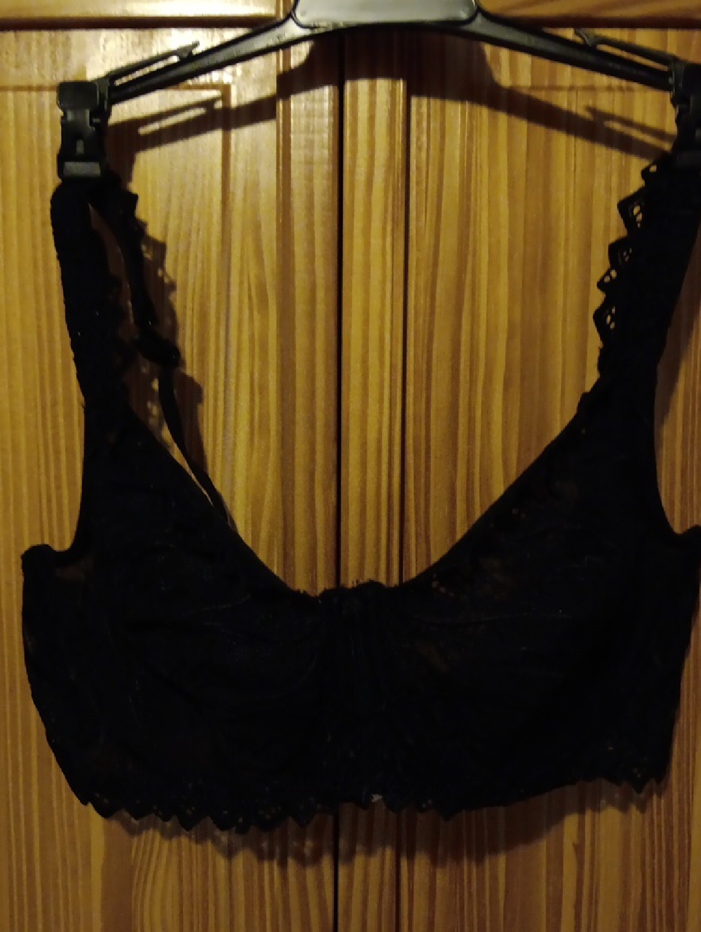 Bali Black Lace Underwire Bra with Decorative Straps
